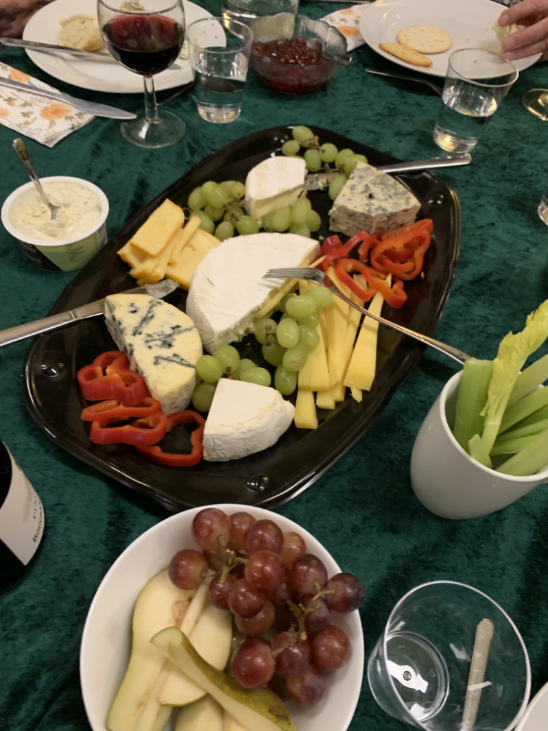 FESTKVELD MED OST OG VIN I RAUFOSS ROTAYKLUBB